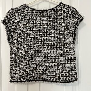 Max Studio Black and White Knit Top